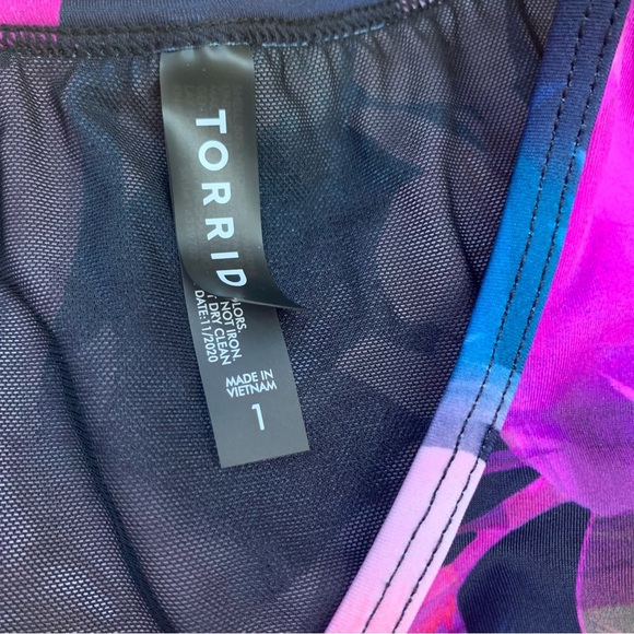 Torrid Falling Leaves tankini with shorts two piece bathing suit set, 1X/0X. - Picture 14 of 14